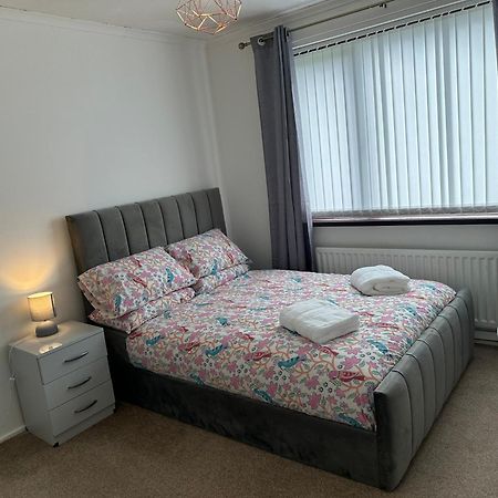 Lovely 3 Bedroom House Close To City Centre Peterlee Exterior foto